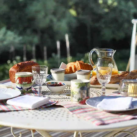 Bed & Breakfast Domaine Des Fougères Guimaec