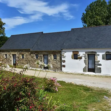 Domaine Des Fougères Bed & Breakfast Guimaec